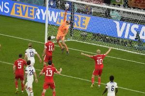 天空：31岁诺丁汉森林门将特纳加盟里昂，转会费约650万镑